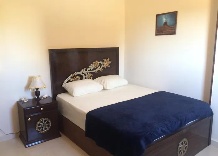 Lady Queen Apartment *