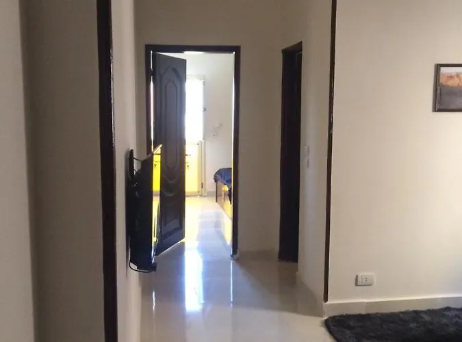 Lady Queen Apartment